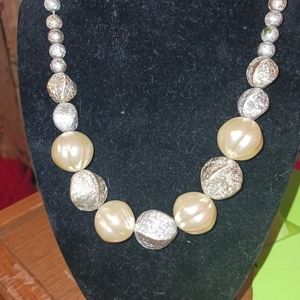 Vintage 1960 silvertone graduate beaded necklace